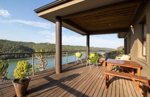Kenton on Sea Apartment | Cozy Nature's Cottage with Kitchen & 9/10 Guest Rating