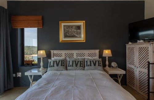 Kenton on Sea Apartment | Cozy Nature's Cottage with Kitchen & 9/10 Guest Rating