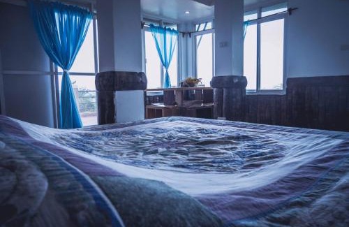 Nueva Valencia Resort | Cozy Nature's Eye Resort with Ocean View & Private Beach