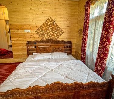 Brein House | Family-Friendly Nature's Resort with Relaxing Hot Tub