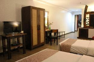 Talisay Resort | Idyllic Nature's Village Resort with Pool & Family-Friendly Fun