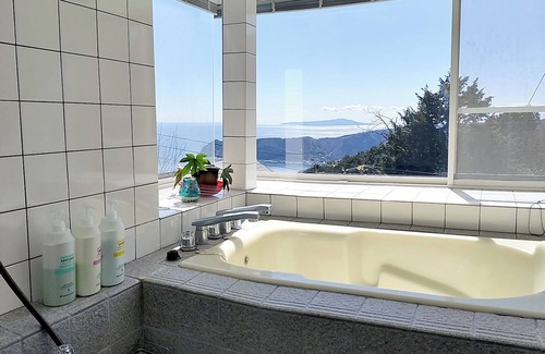 Atami Villa | Relaxing Nature Retreat with Hot Spring & Sea View