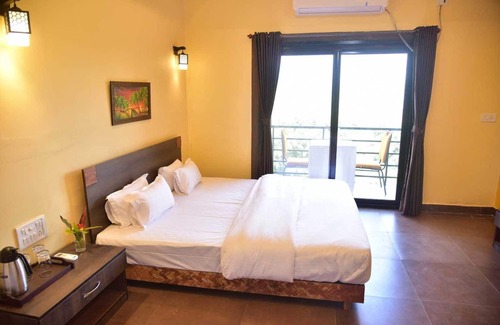 Kolad Hotel | Explore Nature Trails Kundalika in Scenic Kolad