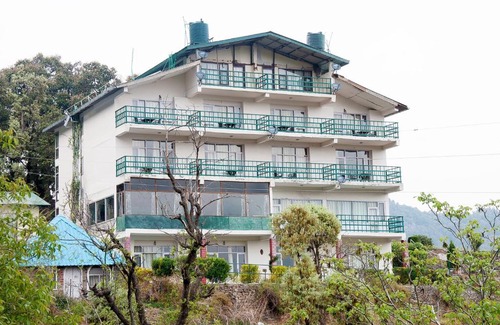 Kandaghat Resort | Inviting NatureRaga Fernhill Resort in Chail with Amenities