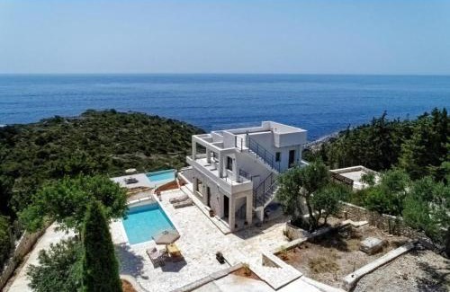 Mpogdanatika Villa | Discover Natures Dreamcatcher: A Family-Friendly Oasis