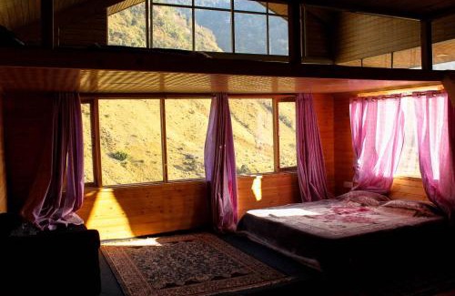 Gunehr Hotel | Nature's Edge: Guest Rated 10/10 with Family & Pet Benefits