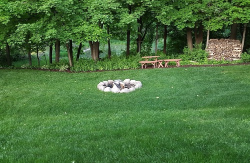 Excelsior House | Relax at Natures Get-A-Way in Historical Excelsior
