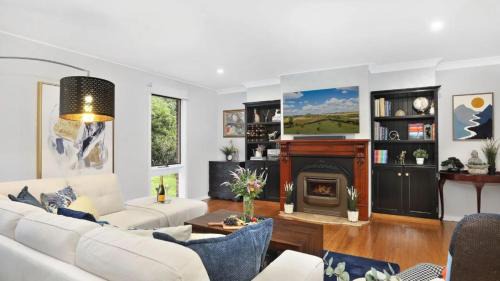 Moss Vale House | Discover Natures Nest on Nari: Family & Pet Friendly Retreat