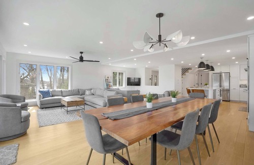 Mattituck House | Nature's Paradise: Waterfront Retreat with Private Dock