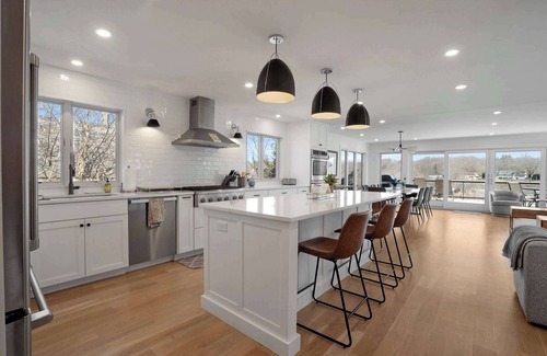Mattituck House | Nature's Paradise: Waterfront Retreat with Private Dock