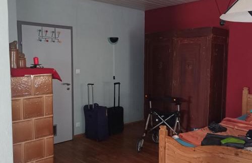 Roemerberg Apartment | Pet-Friendly Naturfreunde Speyer with Pool & Ocean Views