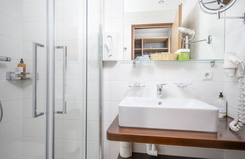 Sankt Jakob in Haus Hotel | Experience Naturhotel Kitzspitz: 4-Star Retreat with Spa
