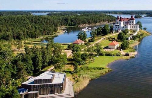 Otterstad Hotel | Inviting Naturum Vänerskärgården - Victoriahuset Awaits You