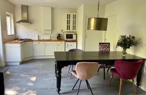 Otterlo House | Child-Friendly Retreat at Natuurpark Hoefbos Boshuisje