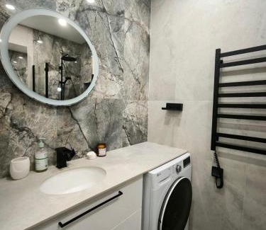 Klaipeda Apartment | Modern Apartment Near City Center with Child-Friendly Amenities