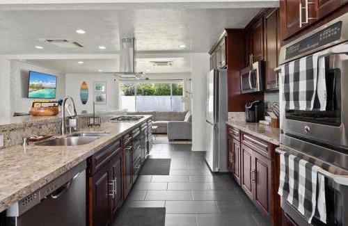 Laie House | Ocean View Naupaka Breeze - Family-Friendly Retreat