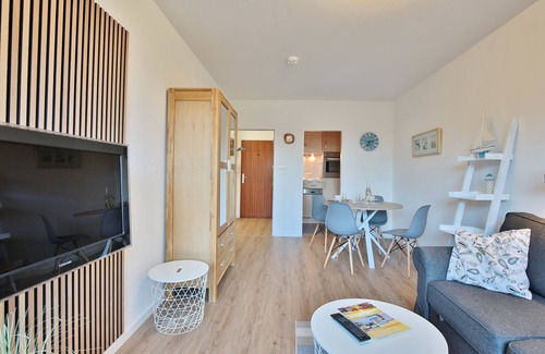 Haffkrug Apartment | Oceanfront Nautica Appartement 8 with Pool & Family Amenities