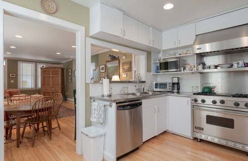 Eastport House | Cozy Nautical Retreat in Eastport with Spa and Breakfast