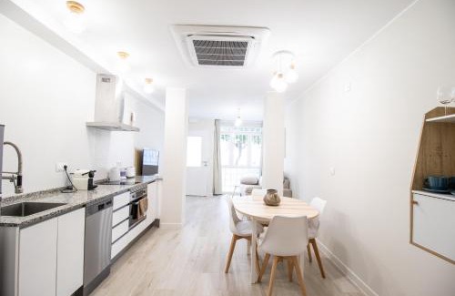 Poblats Maritims Apartment | Cozy Nautical Flats - Pet and Child Friendly Retreat
