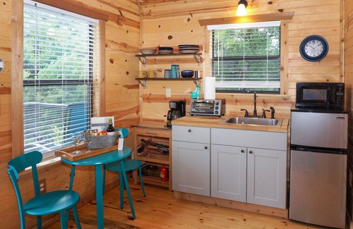 Dripping Springs Cabin | Unique Tree House Escape in Dripping Springs Awaits You