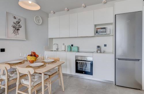 Costa Adeje Apartment | Oceanfront Escape: Nautico en Las Terrazas, 4-Star Haven