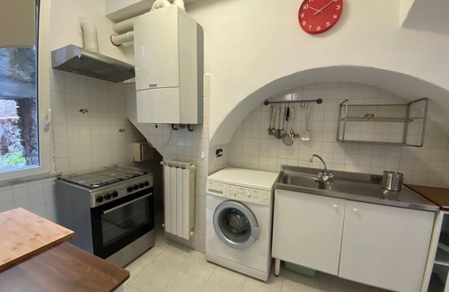 Riomaggiore Apartment | Nautilus, apartment in Riomaggiore within walking distance of the sea and the station