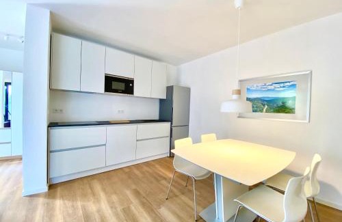 Zavala Apartment | Oceanfront Nautilus-Bay Suites with 10/10 Guest Rating