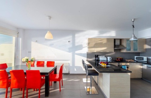 Kissonerga Villa | Discover Nautilus Beach Villa: Private 5-Bed Oasis with Views