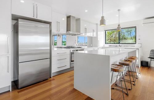 Rye House | Experience Nautilus by Ready Set Stay: Pool & Family Friendly