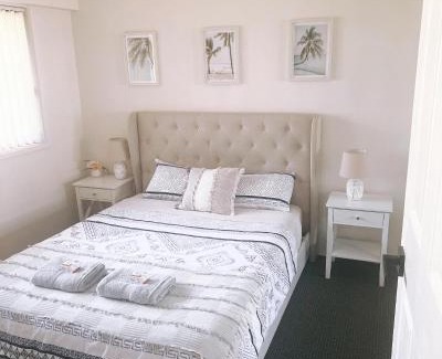 Merimbula Hotel | Elegant Nautilus Hamptons Beach Apartment in Merimbula
