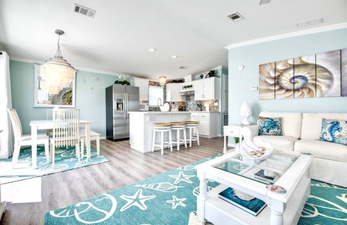 Cutthroat Harbor Estates Cottage | Oceanfront Getaway: Nautilus Cottage Retreat Awaits You