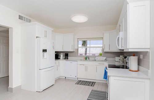 West Bay House | Oceanview Getaway at Nautilus One on Seven Mile Beach