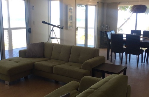 Muloowurtie House | Beachfront Bliss at Nautilus Sands - Family-Friendly Getaway