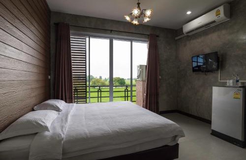 Pak Phli Hotel | Discover Nava Resort: Family-Friendly Getaway with Dining