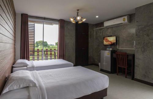 Pak Phli Hotel | Discover Nava Resort: Family-Friendly Getaway with Dining
