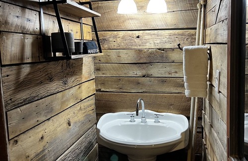 Round Top House | Experience Navajo at The 303 - Perfect for Families & Pets