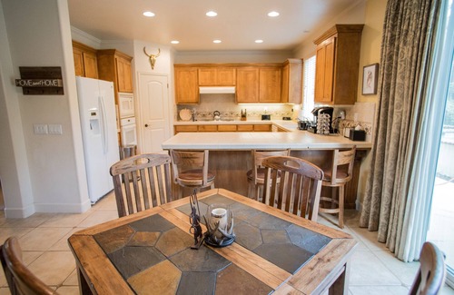 Paso Robles House | River Trail Access, Pool & Spa - Guest Rated 9.8!