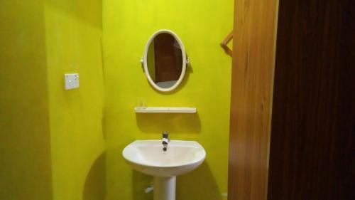 Jaffna House | Family and Pet Friendly Stays at Navam Hotel