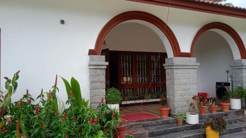 Koppa Hotel | Discover NAVARATHNA International Resort: 4-Star Retreat