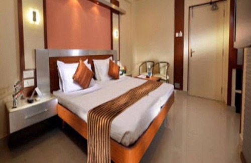 RS Puram Hotel | Discover Comfort at Navaratna Delight with Family-Friendly Amenities
