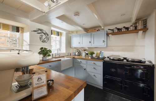 Port Navas Cottage | Pet-Friendly Retreat at Navas Nook LLP, Rated 10/10