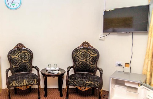 Gilgit Hotel | Budget-Friendly Stay at Naveed Tourist Inn with Breakfast