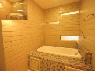 Ratchaburi Hotel | Experience Navela Hotel & Convention: Family-Friendly Retreat