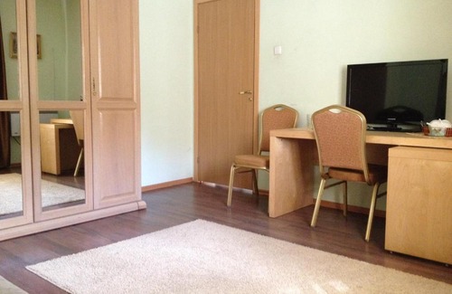 Pereslavl-Zalesskiy Hotel | Budget-Friendly Stay at Navigator Motel - Rated 8/10 by Guests