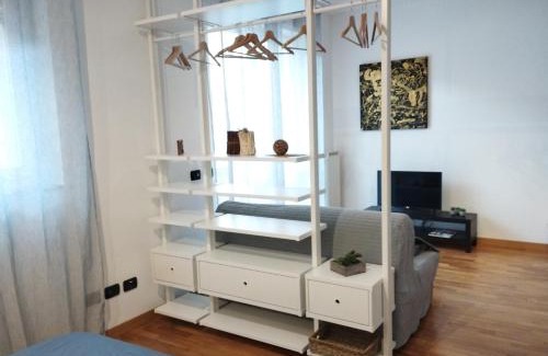 Navigli Apartment | Ideal Stay Near Navigli & Metro with Balcony Access