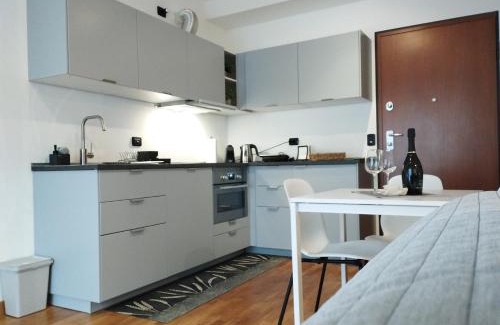 Navigli Apartment | Ideal Stay Near Navigli & Metro with Balcony Access