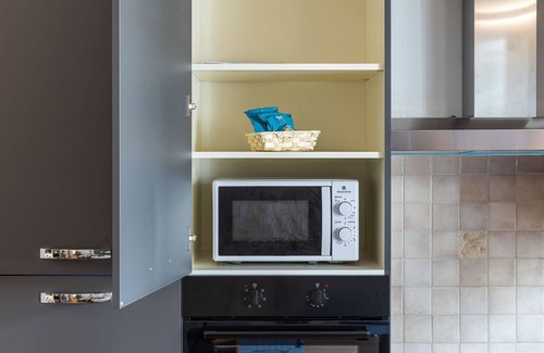 Stadera Apartment | Elegant Navigli Apartment with Hot Tub and Pet-Friendly Stay