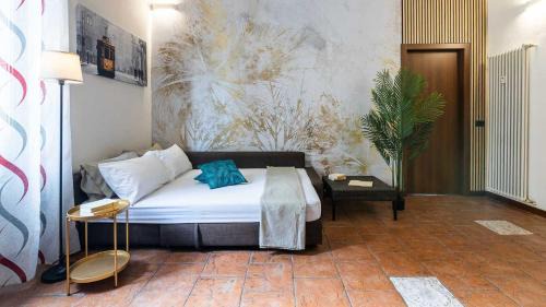 Stadera Apartment | Elegant NavigliIEO Apartment with Hot Tub & Breakfast