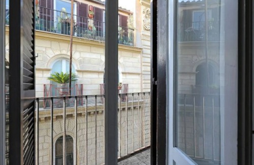 Rione V Ponte House | Experience Navona Loft Terrace: Historic Gem with Amenities
