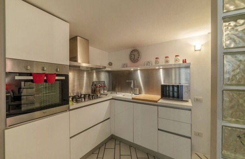 Rione VI Parione Apartment | Explore Navona Pretty Home with Pet-Friendly Amenities